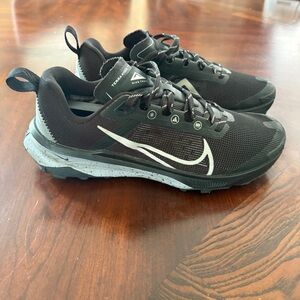 Nike Terra Kiger 9 Shoes size 7 Running Trail Sneakers DR2694-001 Black‎ Grey
